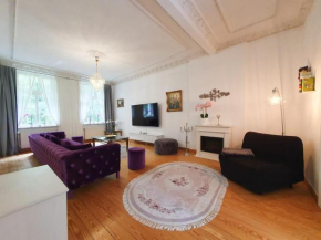 DEUTSCHE OSTSEEVILLA - große Villa mit Sauna, Spielplatz, PKW-Stellplätze, großer Garten in Rostock
